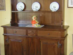 credenza legno scuro